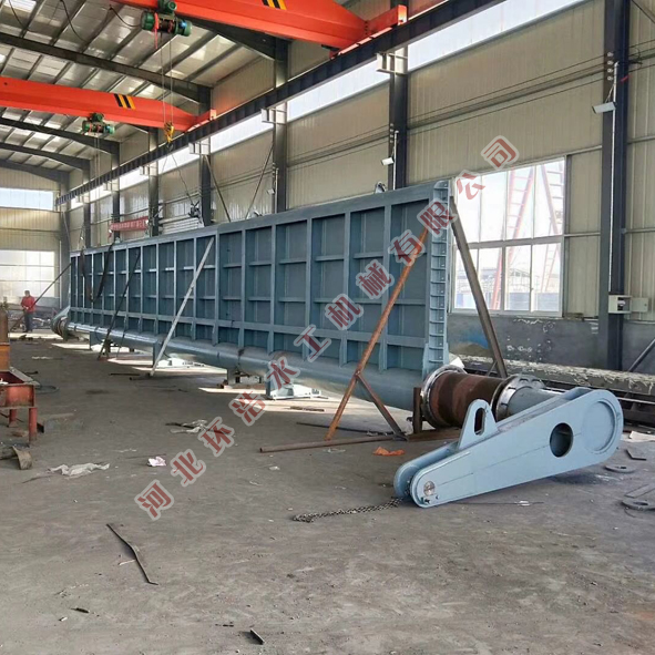 液压底轴钢坝11072200.jpg 液压底轴钢坝11072200.jpg